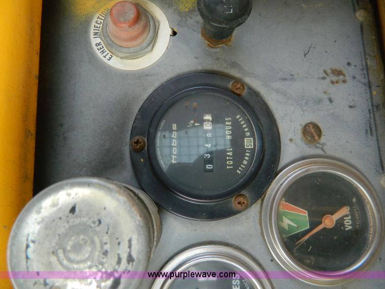 image for item H2266 1977 Dresser TD-20E dozer