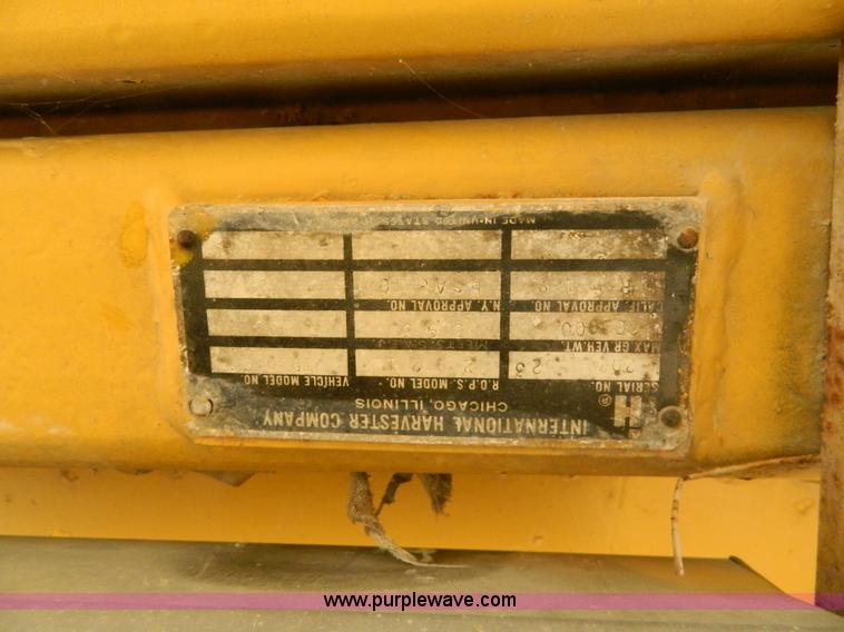 image for item H2266 1977 Dresser TD-20E dozer
