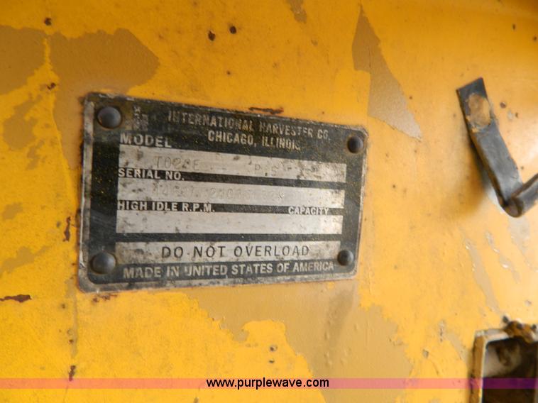 image for item H2266 1977 Dresser TD-20E dozer