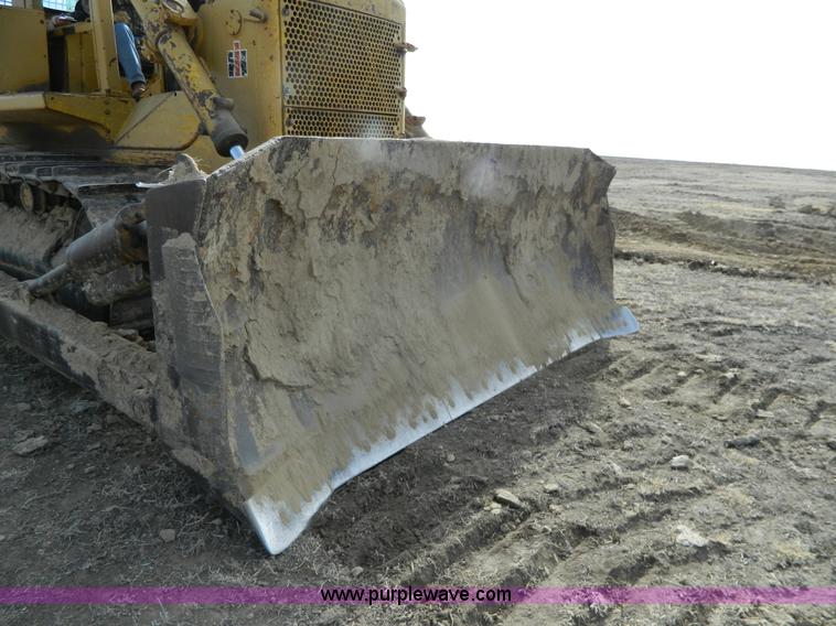 image for item H2266 1977 Dresser TD-20E dozer