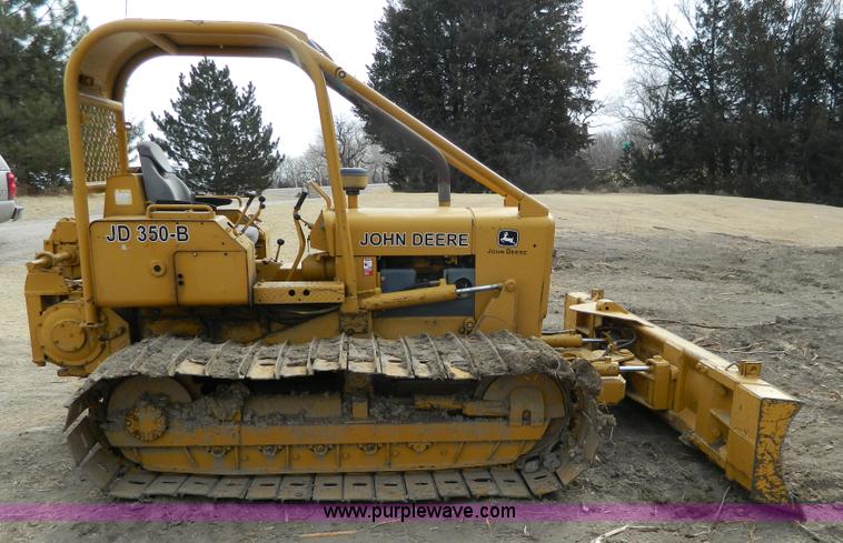image for item H2267 1973 John Deere 350B dozer