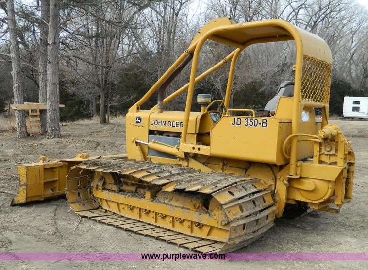 image for item H2267 1973 John Deere 350B dozer