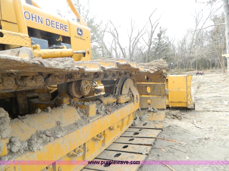 image for item H2267 1973 John Deere 350B dozer