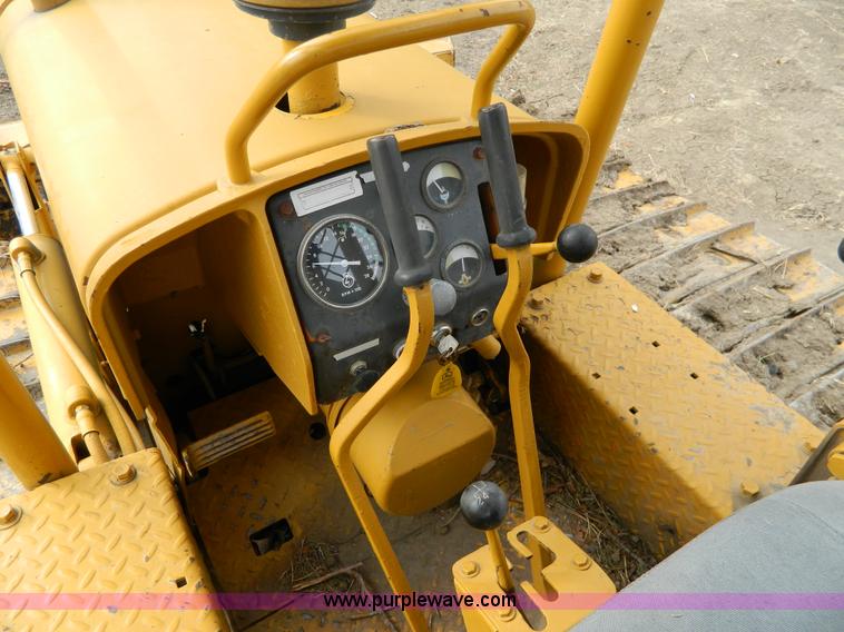 image for item H2267 1973 John Deere 350B dozer