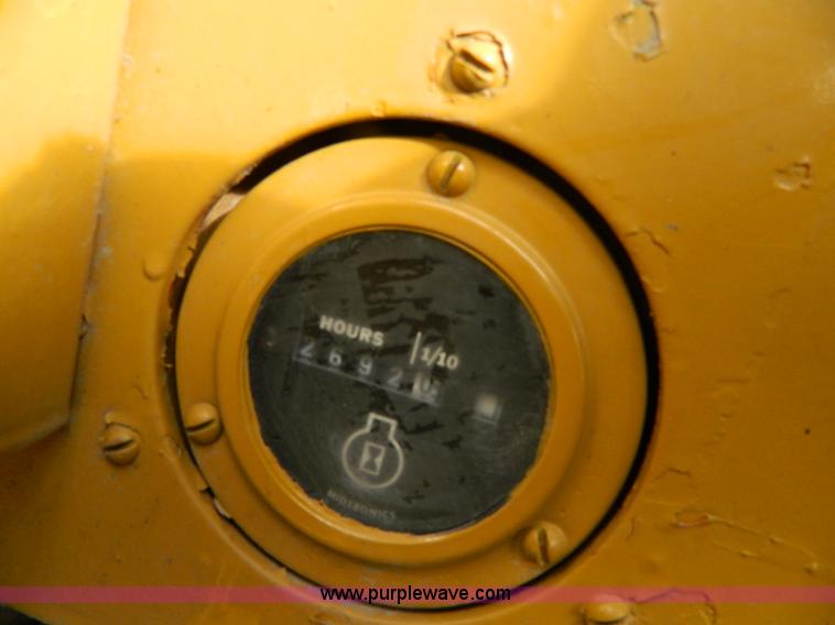 image for item H2267 1973 John Deere 350B dozer