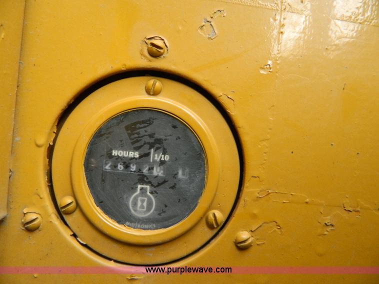 image for item H2267 1973 John Deere 350B dozer