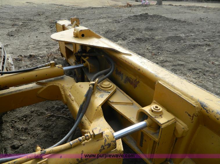 image for item H2267 1973 John Deere 350B dozer