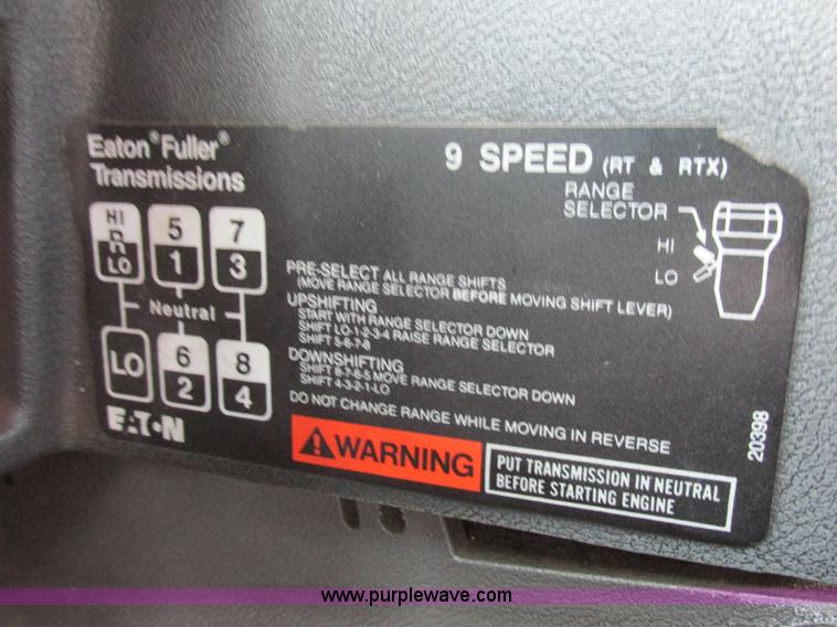 image for item H7565 1993 Mack CH613 semi truck