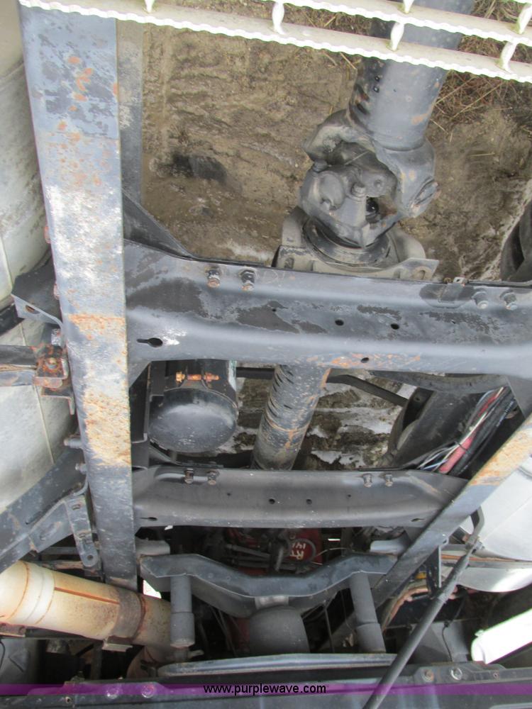 image for item H7565 1993 Mack CH613 semi truck