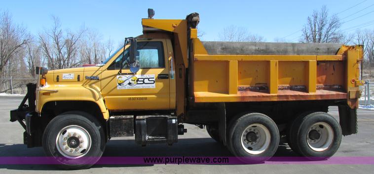 image for item H7566 1994 GMC TopKick dump truck