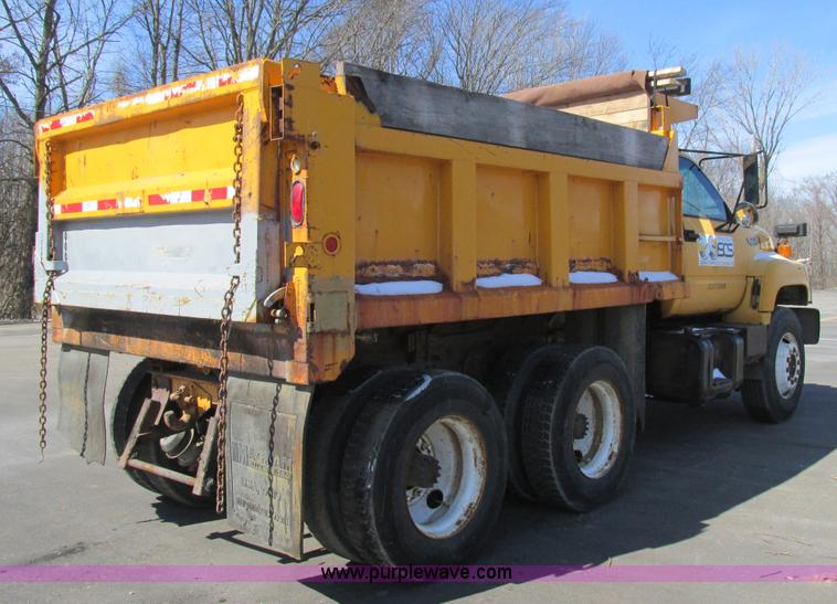 image for item H7566 1994 GMC TopKick dump truck