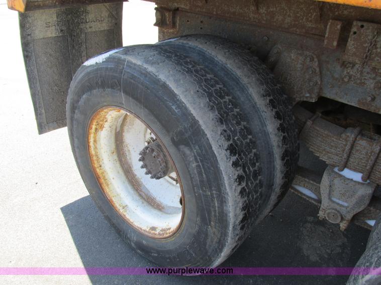 image for item H7566 1994 GMC TopKick dump truck