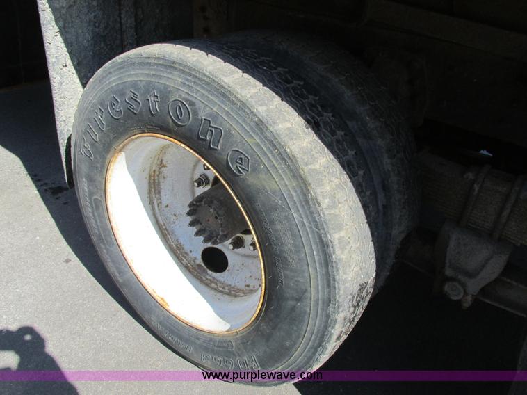 image for item H7566 1994 GMC TopKick dump truck