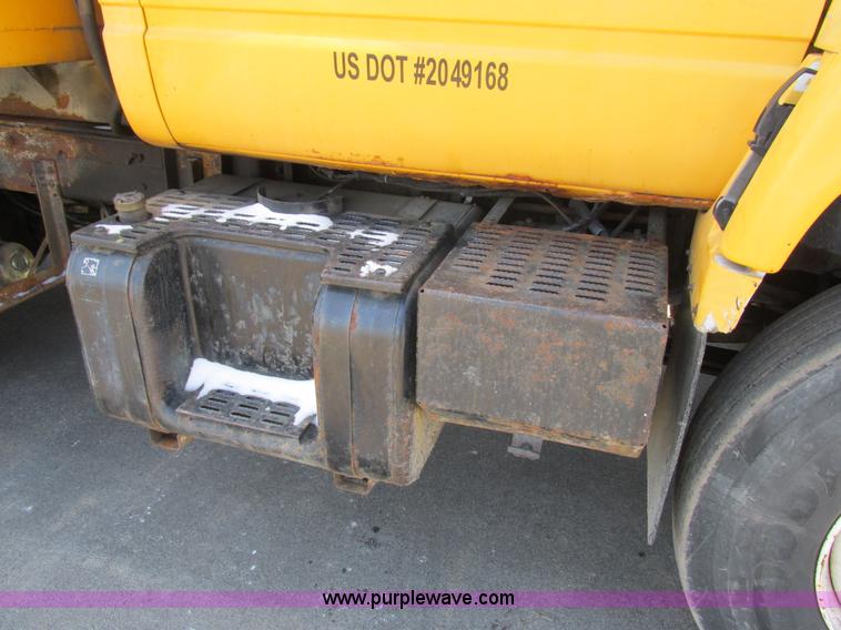 image for item H7566 1994 GMC TopKick dump truck