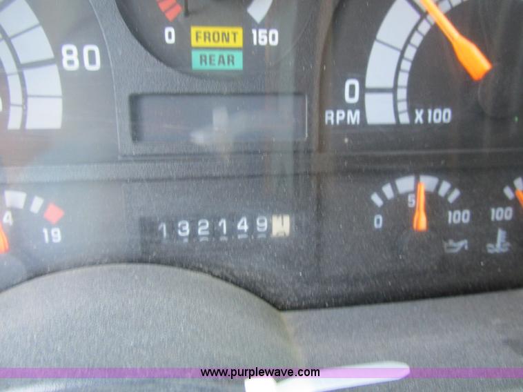 image for item H7566 1994 GMC TopKick dump truck