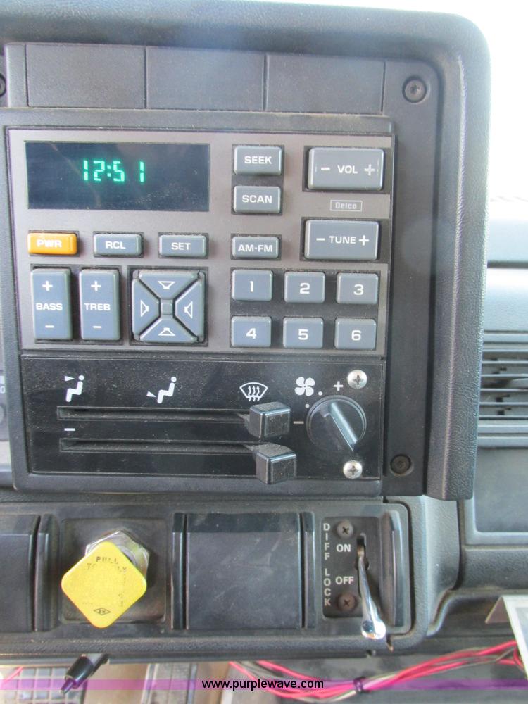 image for item H7566 1994 GMC TopKick dump truck