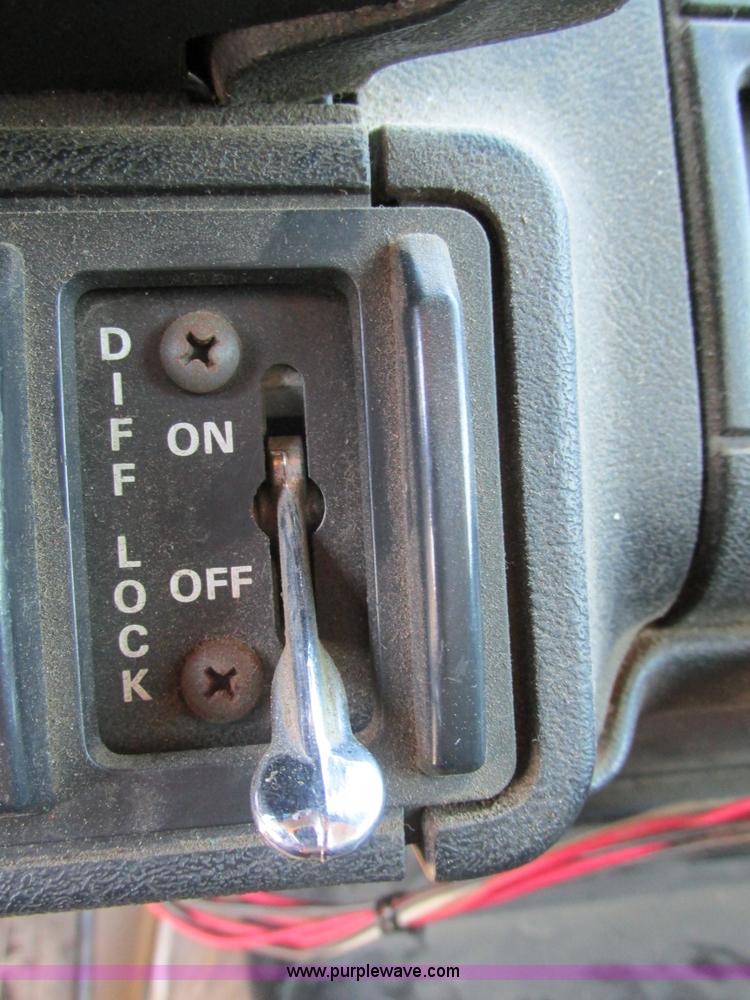 image for item H7566 1994 GMC TopKick dump truck