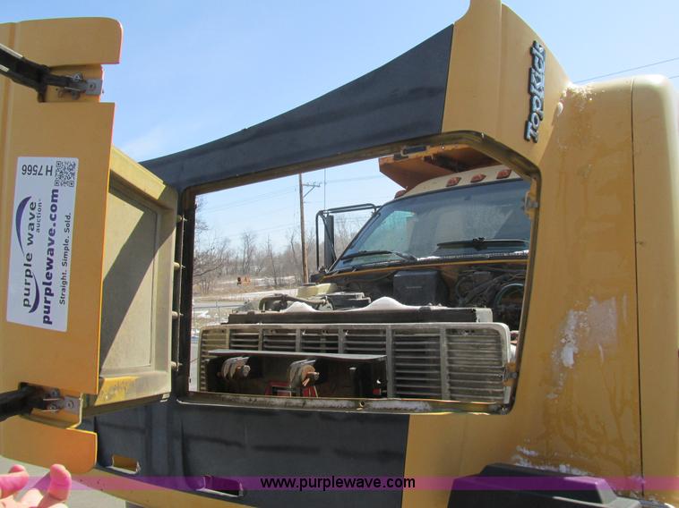 image for item H7566 1994 GMC TopKick dump truck