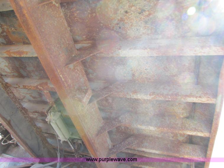 image for item H7566 1994 GMC TopKick dump truck