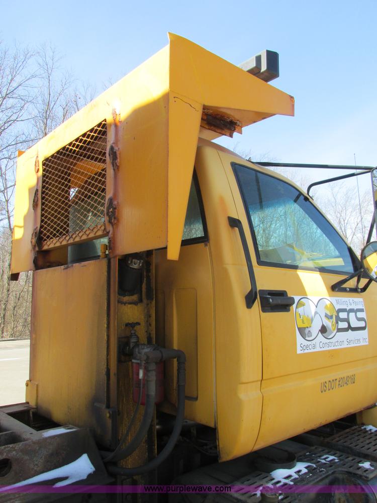 image for item H7566 1994 GMC TopKick dump truck