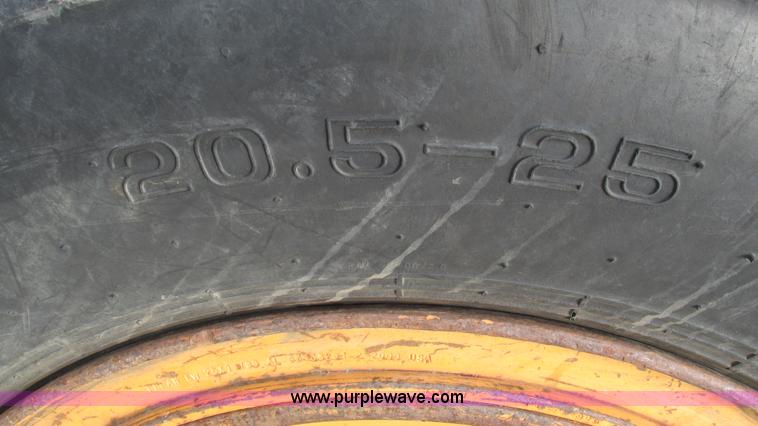 image for item I3091 2000 Case 621C wheel loader