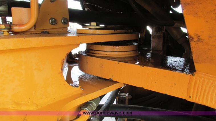 image for item I3091 2000 Case 621C wheel loader