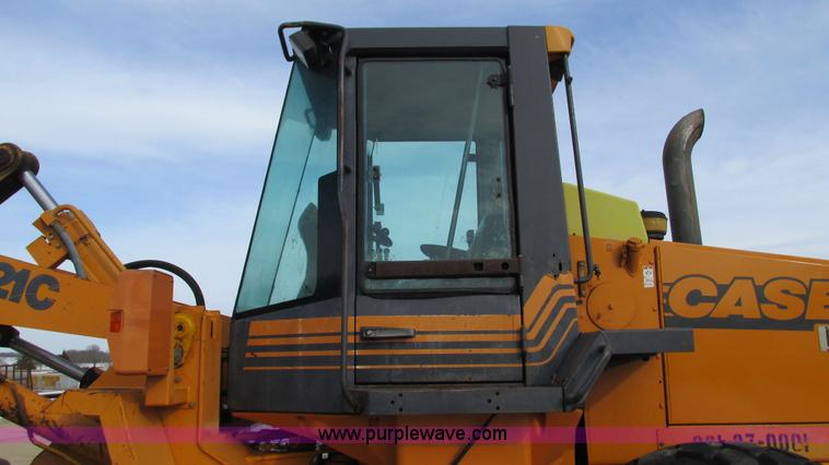 image for item I3091 2000 Case 621C wheel loader