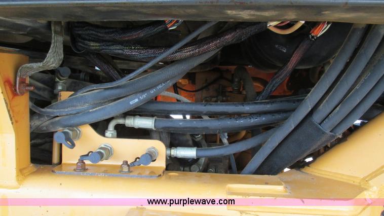 image for item I3091 2000 Case 621C wheel loader