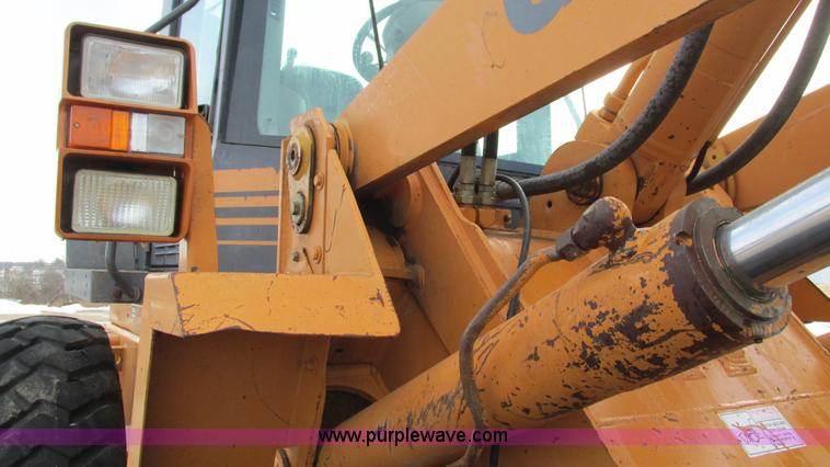 image for item I3091 2000 Case 621C wheel loader