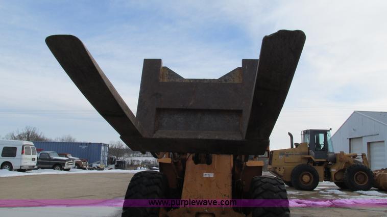 image for item I3091 2000 Case 621C wheel loader