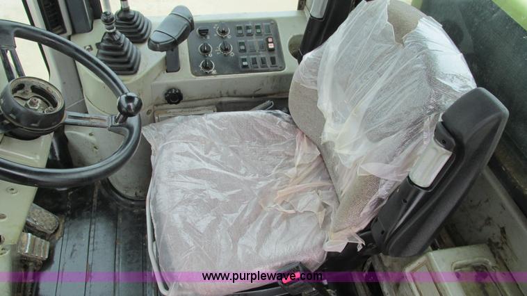 image for item I3091 2000 Case 621C wheel loader