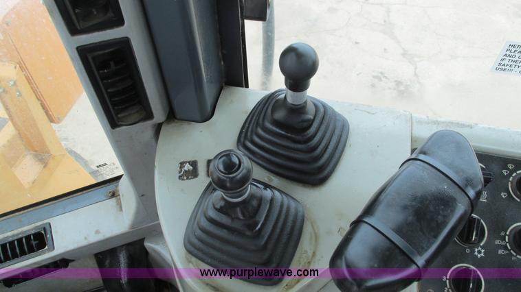 image for item I3091 2000 Case 621C wheel loader