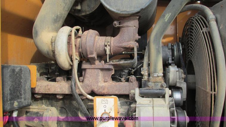 image for item I3091 2000 Case 621C wheel loader