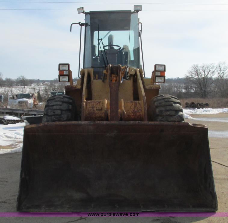 image for item I3092 1998 Case 621B wheel loader