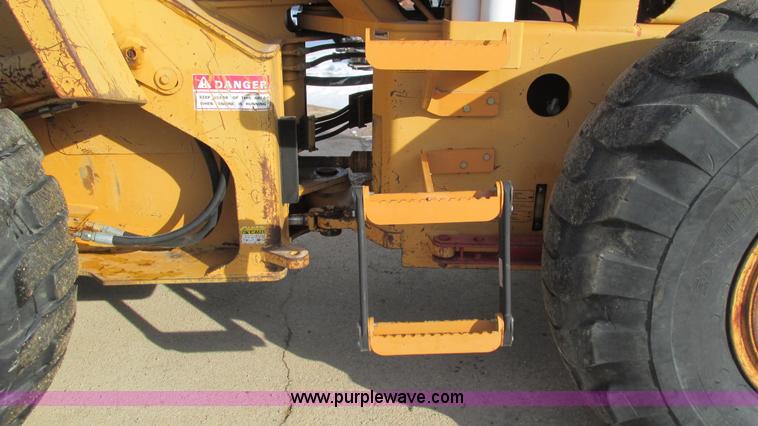 image for item I3092 1998 Case 621B wheel loader