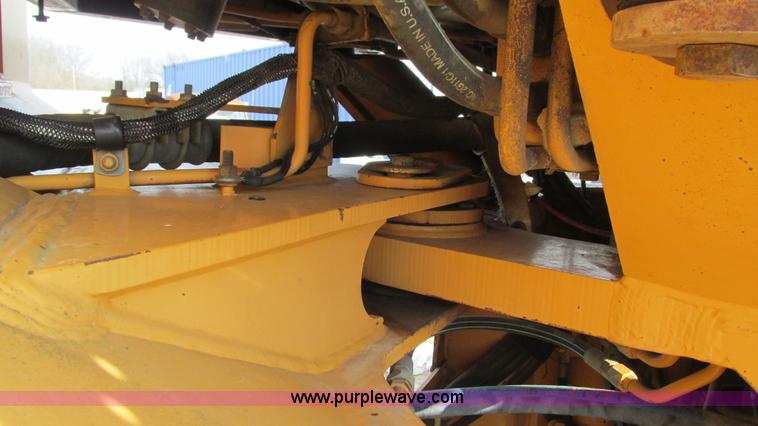 image for item I3092 1998 Case 621B wheel loader