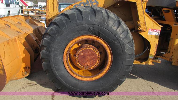 image for item I3092 1998 Case 621B wheel loader