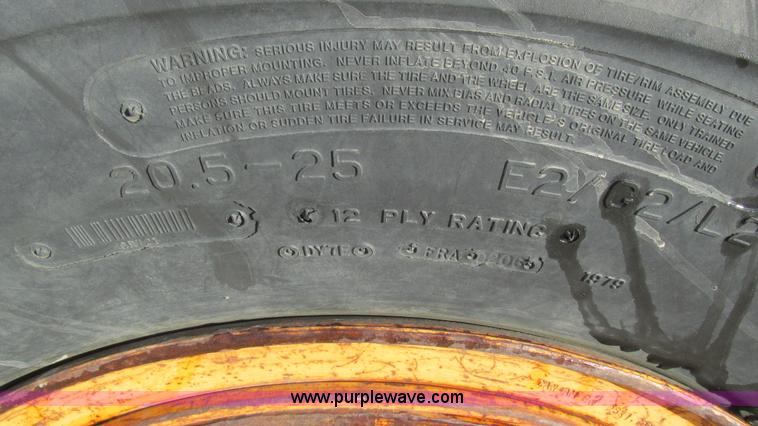 image for item I3092 1998 Case 621B wheel loader