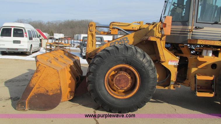 image for item I3092 1998 Case 621B wheel loader