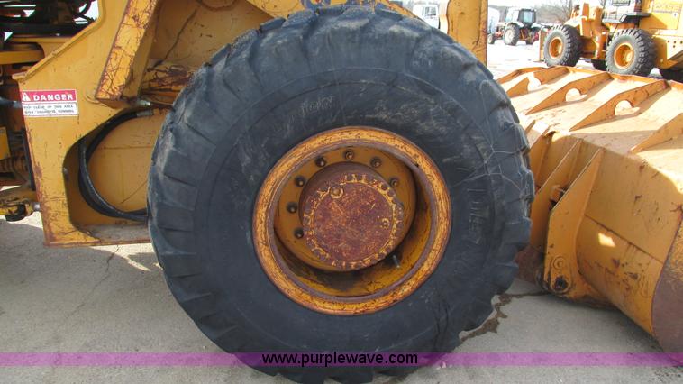 image for item I3092 1998 Case 621B wheel loader