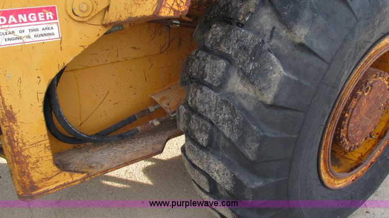 image for item I3092 1998 Case 621B wheel loader