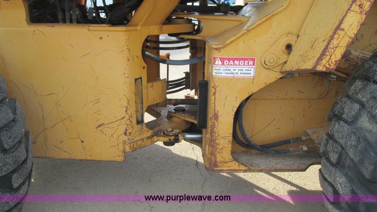 image for item I3092 1998 Case 621B wheel loader