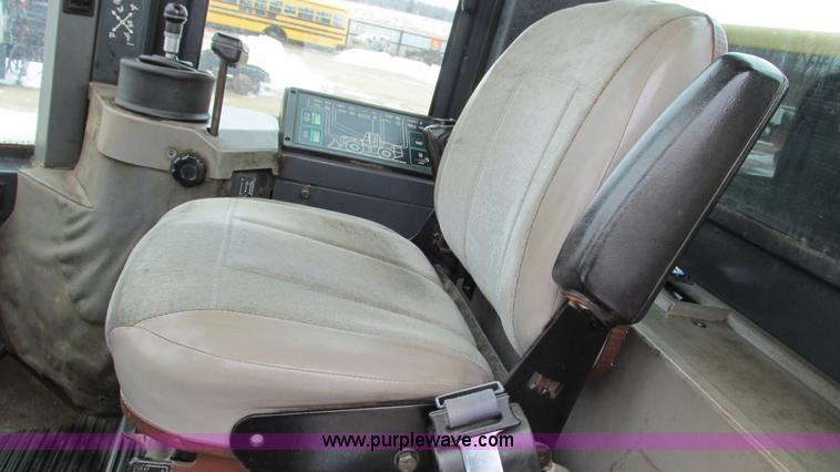 image for item I3092 1998 Case 621B wheel loader