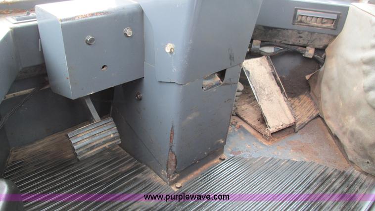 image for item I3092 1998 Case 621B wheel loader