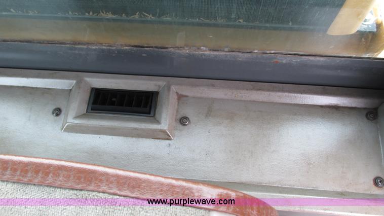 image for item I3092 1998 Case 621B wheel loader