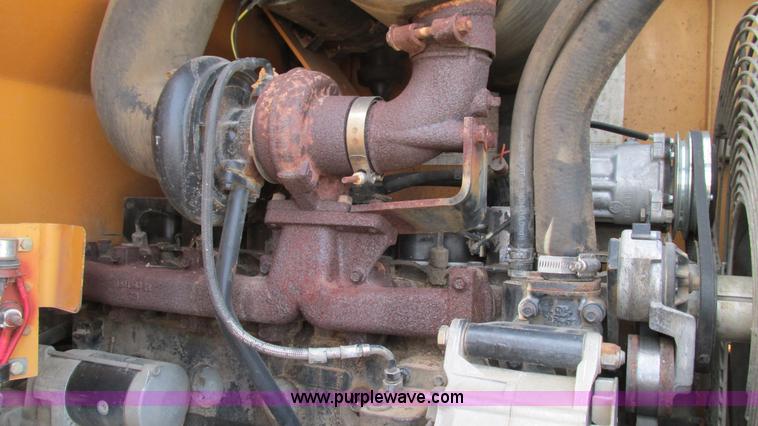 image for item I3092 1998 Case 621B wheel loader