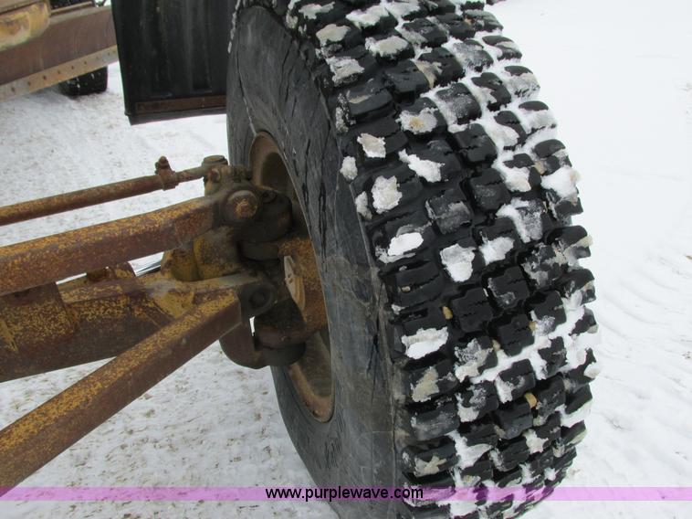 image for item I3772 1980 Caterpillar 140G articulated motor grader