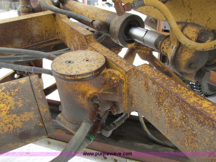 image for item I3772 1980 Caterpillar 140G articulated motor grader
