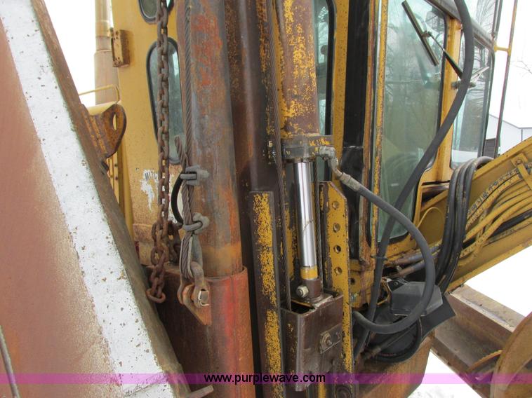 image for item I3772 1980 Caterpillar 140G articulated motor grader