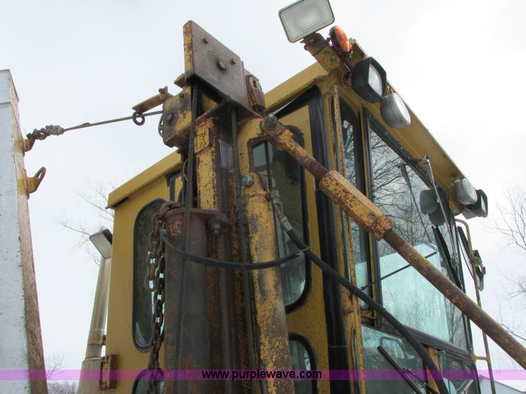 image for item I3772 1980 Caterpillar 140G articulated motor grader